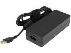 Adaptador de Enchufe Triple con 2 Puertos USB Argom Tech